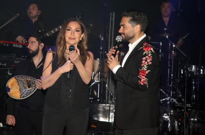 Δέσποινα Βανδή - Μελίνα Νικολαΐδη: Βραδινή έξοδος για μαμά και κόρη