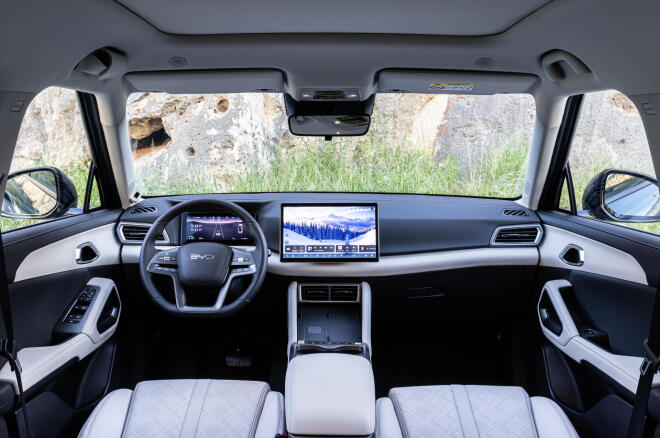 BYD ATTO 2 DM-i: Σύντομη δοκιμη στην Ελλάδα--Εκδόσεις και τιμές