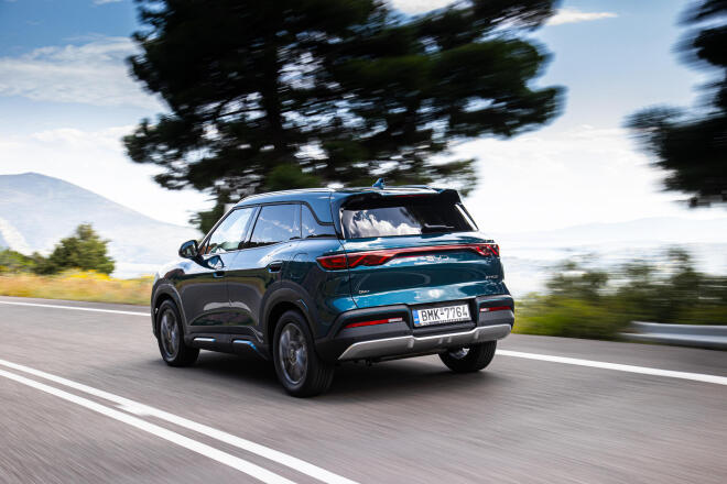 BYD ATTO 2 DM-i: Σύντομη δοκιμη στην Ελλάδα--Εκδόσεις και τιμές  