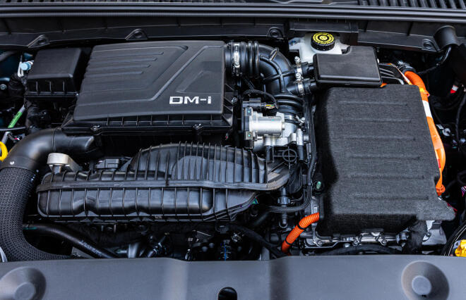 BYD ATTO 2 DM-i: Σύντομη δοκιμη στην Ελλάδα--Εκδόσεις και τιμές