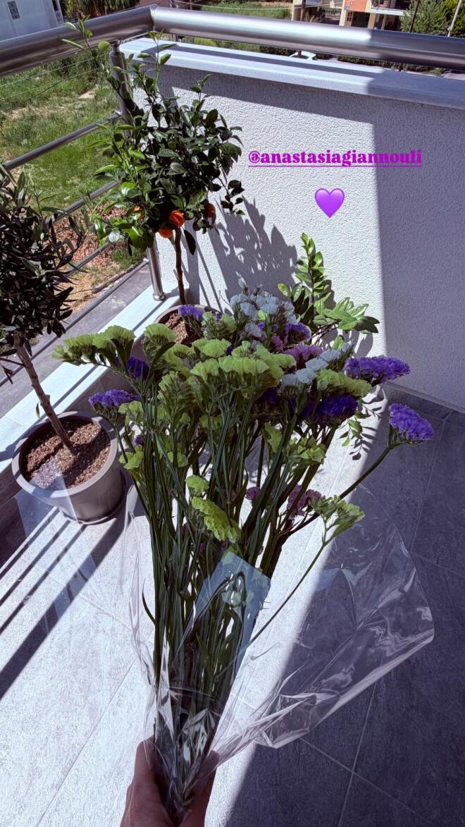 Εξιτήριο για την Κατερίνα Δαλάκα: Με πατερίτσες μετά την επέμβαση