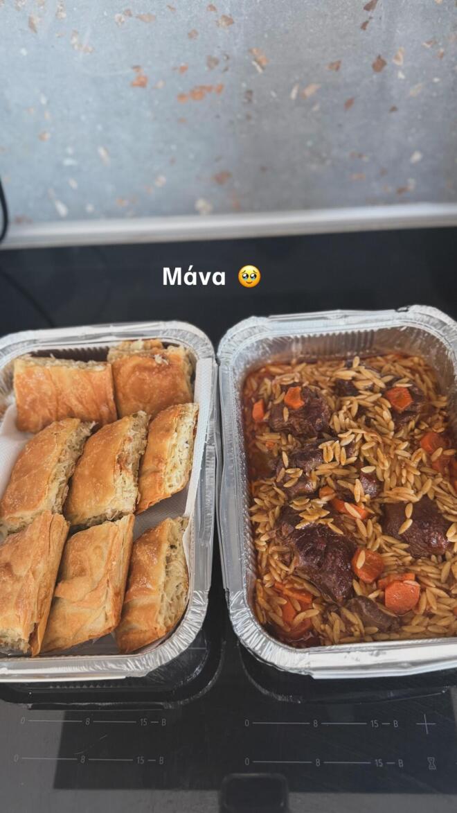 Εξιτήριο για την Κατερίνα Δαλάκα: Με πατερίτσες μετά την επέμβαση