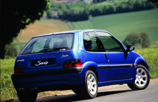 Citroen Saxo VTS: Έβαζε τα... γυαλιά σε υπεραυτοκίνητα
