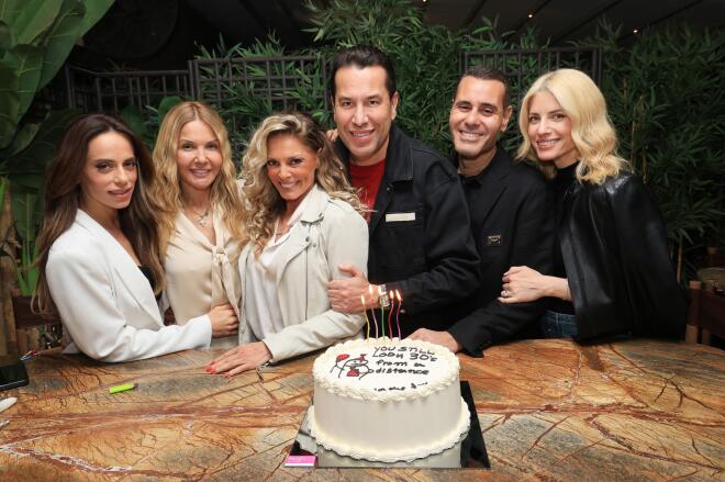 Μαρία Αντωνά-Χριστίνα Παππά-Κατερίνα Λάσπα-Χάρης Σιανίδης-Νίκος Γεωργιάδης-Ευαγγελία Αραβανή/ NDP ΝΙΚΟΣ ΖΟΤΟΣ