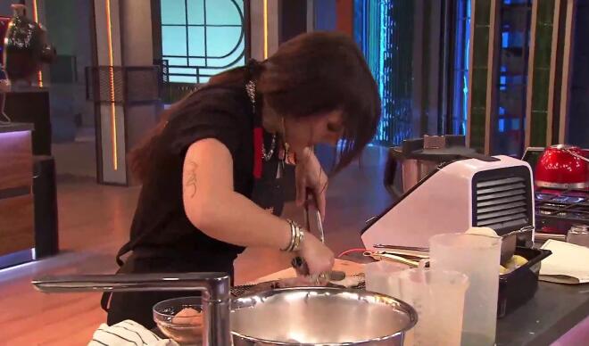 MasterChef 2026: Η Μενεξιά ολοκλήρωσε την προσπάθειά της με τα χίλια ζόρια