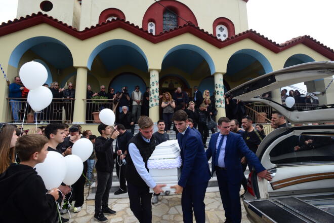 Κηδεία του 13χρονου Κωνσταντίνου που σκοτώθηκε με πατίνι στην Ηλεία/ φωτογραφία ΙΝΤΙΜΕ ΠΑΠΑΙΩΑΝΝΟΥ ΔΗΜΗΤΡΗΣ