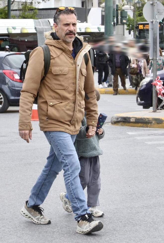 Ο Γιώργος Χρανιώτης σε σπάνια βόλτα με τον γιο του, Αλέξανδρο