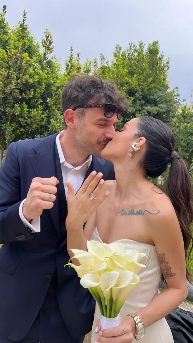 Άννα Μαρια Βέλλη: Οι πρώτες φωτογραφίες από τον γάμο της με τον Άκη Σβολάκη / Πηγή: Instagram amiyiami