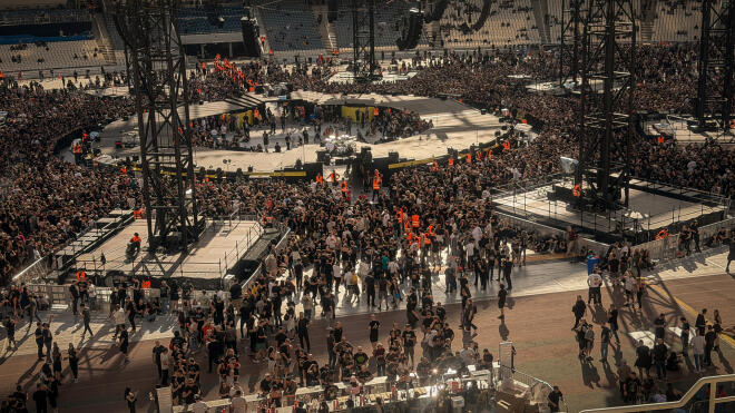 Σείστηκε το ΟΑΚΑ με τους Metallica:Έπαιξαν το συρτάκι του Ζορμπά και Τρύπες