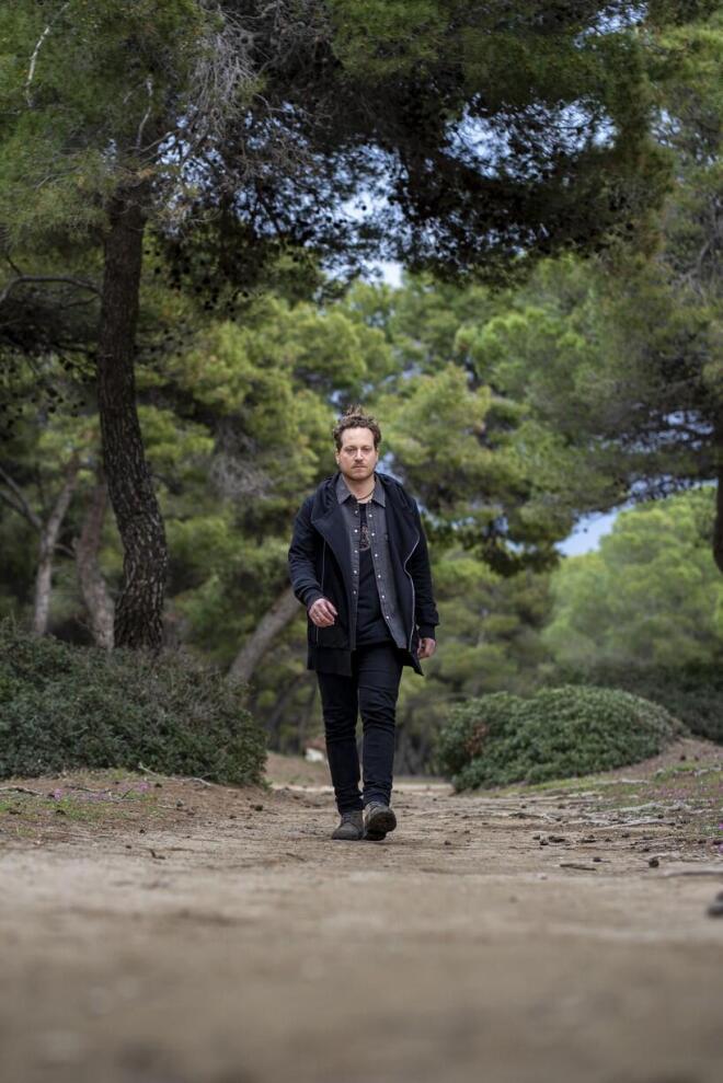 StarLight - Σάκης Καραθανάσης: «Ψάχνουμε κάτι να μας αγγίξει πραγματικά»