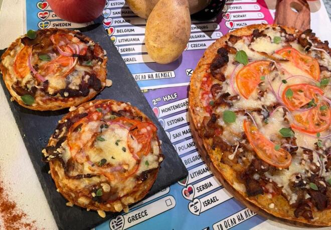 pizza with gyros