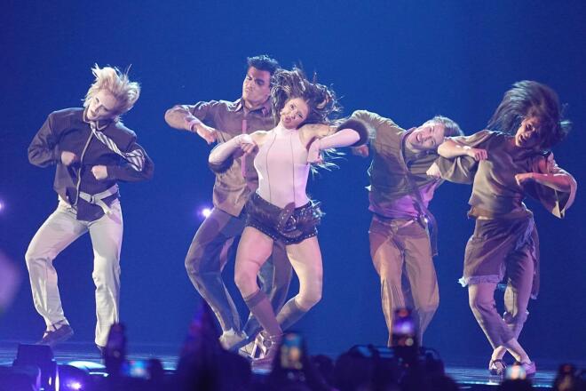 Eurovision Τελικός: Η Dara ξεσήκωσε τη Βιέννη με το εκρηκτικό «Bangaranga»