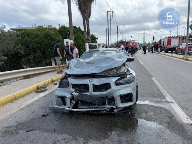Σφοδρό τροχαίο σημειώθηκε στη Ρόδο, με αποτέλεσμα να χάσουν τη ζωή τους μια μητέρα με την κόρη της - rodiaki.gr