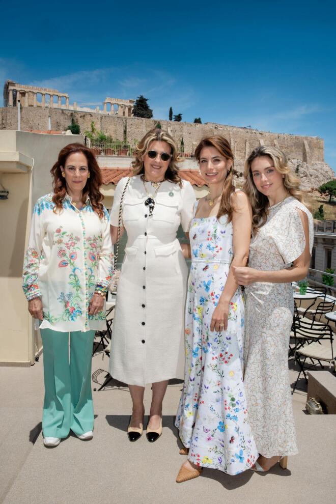Αικατερίνη Λαλαούνη, Χριστιάννα Β. Βαρδινογιάννη, Λάουρα Λαλαούνη, Μαριάννα Λαιμού