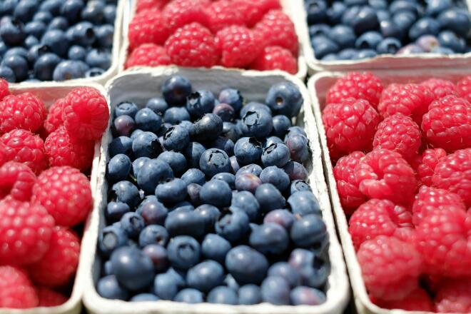 blueberries rasberries