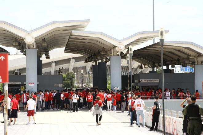 olympiacos fans