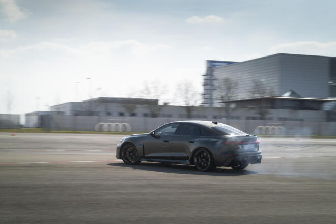 Audi RS 5: Το quattro περνά στην ηλεκτρομηχανική εποχή