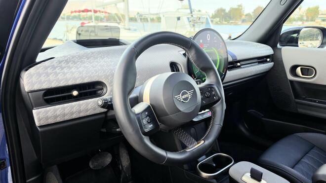Οδηγούμε το πεντάθυρο MINI 1,5 με τους 156 ίππους