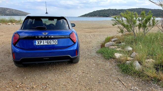 Οδηγούμε το πεντάθυρο MINI 1,5 με τους 156 ίππους