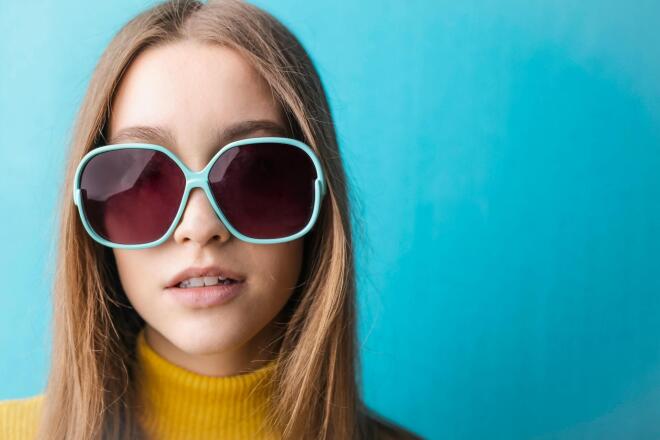 oversized sunglasses