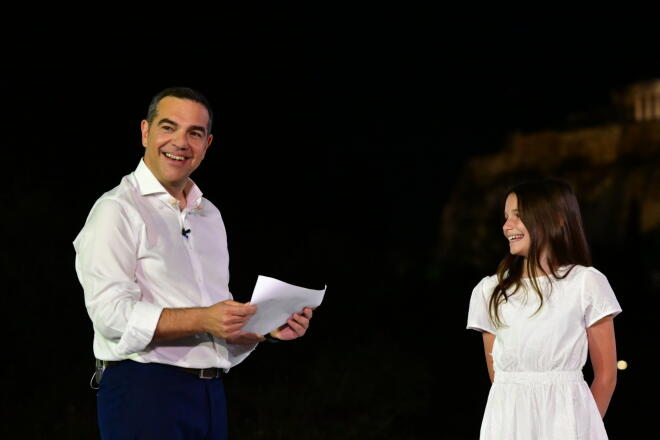 Η 10χρονη παρέδωσε και την ιδρυτική διακύρηξη του κόμματος