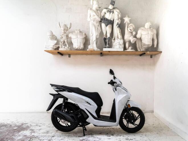 Η Honda γιορτάζει τα 25 χρόνια του SH125i με...γλυπτική