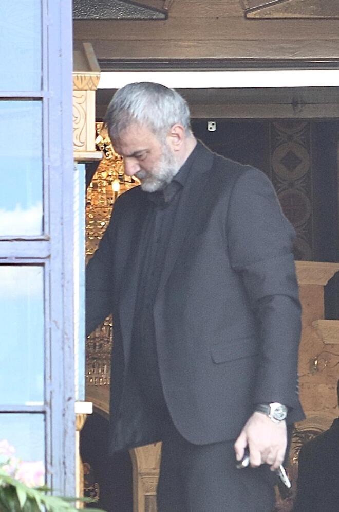 Σπαρακτικός ο επικήδειος του Τραϊανού Δέλλα: «Πάλι εσένα θα ερωτευόμουν»
