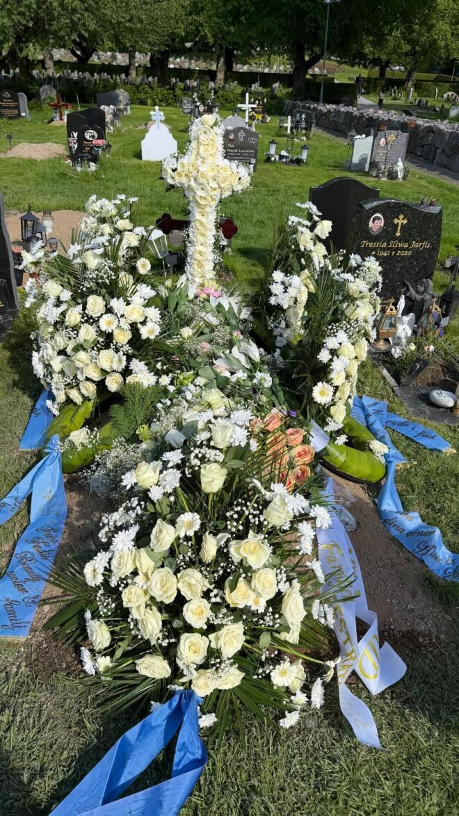 «Θα ζεις πάντα μέσα μου»: Συγκινεί ο Μαυρίδης απ' το μνήμα της αδερφής του