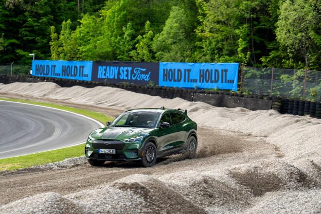 Ford: Νέα ηλεκτρικά και υβριδικά οχήματα για την Ευρώπη