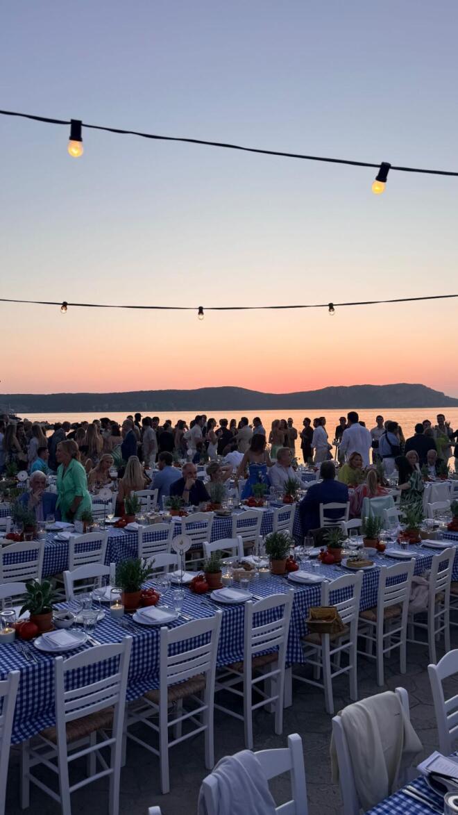 Pre-wedding party Aμαλίας Κωστοπούλου: Το ζεϊμπέκικο του Jake Medwell