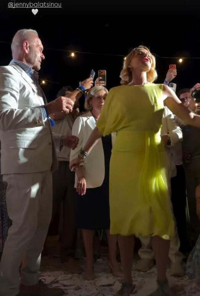 Αμαλία Κωστοπούλου: Παντρεύτηκε τον αγαπημένο της- Φωτογραφίες από τον γάμο