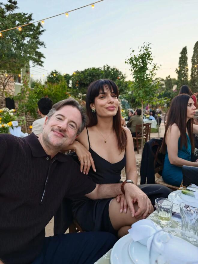 Μελία Κράιλινγκ: Από το «Emily in Paris», στις Κυκλάδες για τον γάμο της!