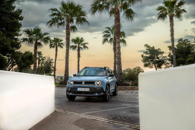 Renault 4 E-Tech electric: Πρώτη γνωριμία  επί Ελληνικού εδάφους - Τιμές 