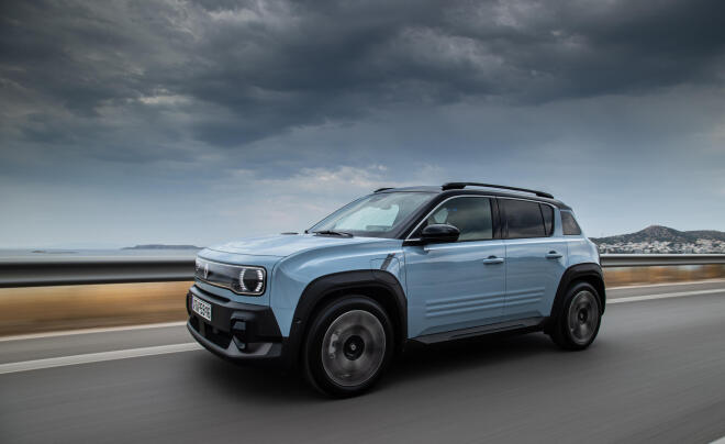 Renault 4 E-Tech electric: Πρώτη γνωριμία  επί Ελληνικού εδάφους - Τιμές 