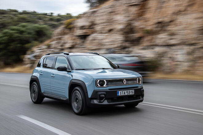 Renault 4 E-Tech electric: Πρώτη γνωριμία  επί Ελληνικού εδάφους - Τιμές 