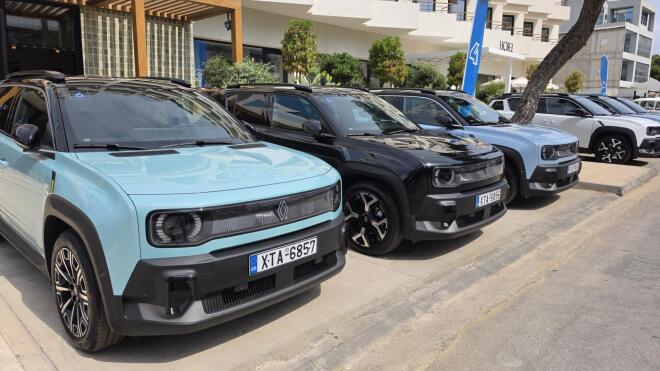 Renault 4 E-Tech electric: Πρώτη γνωριμία επί Ελληνικού εδάφους - Τιμές