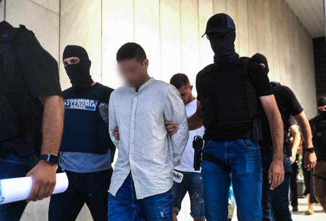 Ο 35χρονος που σκότωσε τον καθηγητή στην Αγία Παρασκευή τα πήρε όλα πάνω του στην απολογία του - Eurokinissi