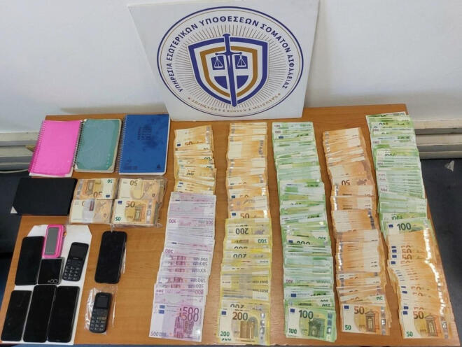 εξάρθρωση κυκλώματος, τα μέλη του οποίου φέρεται να εκμεταλλεύονταν θέσεις ευθύνης σε πολεοδομίες