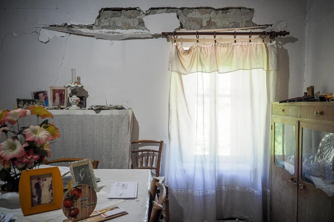 Τουλάχιστον 15 σπίτια έχουν υποστεί ζημιές από τον σεισμό στην Εύβοια - Eurokinissi