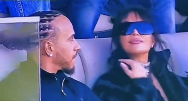 Lewis Hamilton & Kim Kardashian στο VIP Lounge του Super Bowl /Φωτογραφία Profimedia