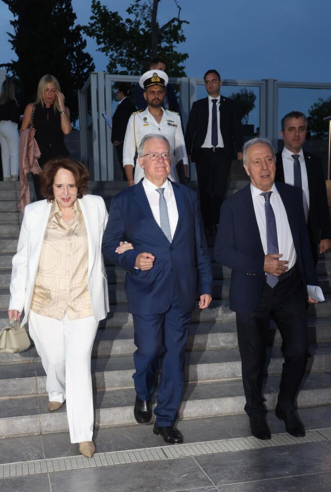 O πρόεδρος της Δημοκρατίας Κωνσταντίνος Τασούλας με τη Φανή Σταθοπούλου και τον Νίκο Σταμπολίδη - NDP Photo