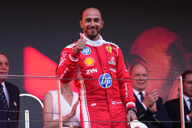 O Lewis Hamilton/ φωτογραφία από apimages/ Fatima Shbair
