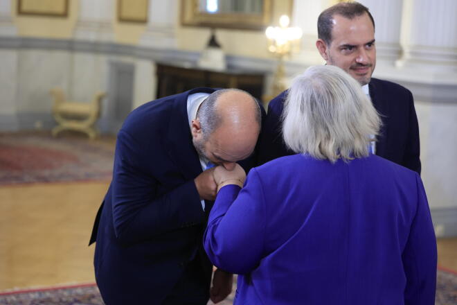 Ορκίστηκαν Tα Nέα Mέλη Tης Kυβέρνησης