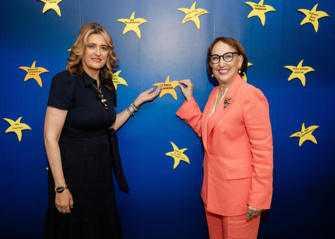 Χριστιάννα Β. Βαρδινογιάννη, Rebeca Grynspan
