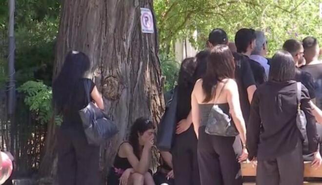 Σε κλίμα οδύνης η κηδεία των δύο θυμάτων στο Αίγιο 