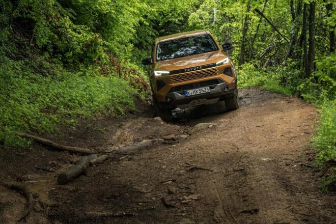 Toyota Hilux: Όλα όσα πρέπει να γνωρίζετε για τη νέα γενιά