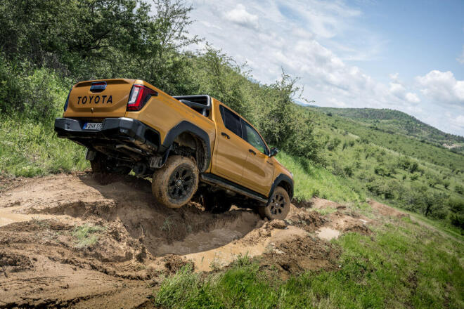 Toyota Hilux: Όλα όσα πρέπει να γνωρίζετε για τη νέα γενιά