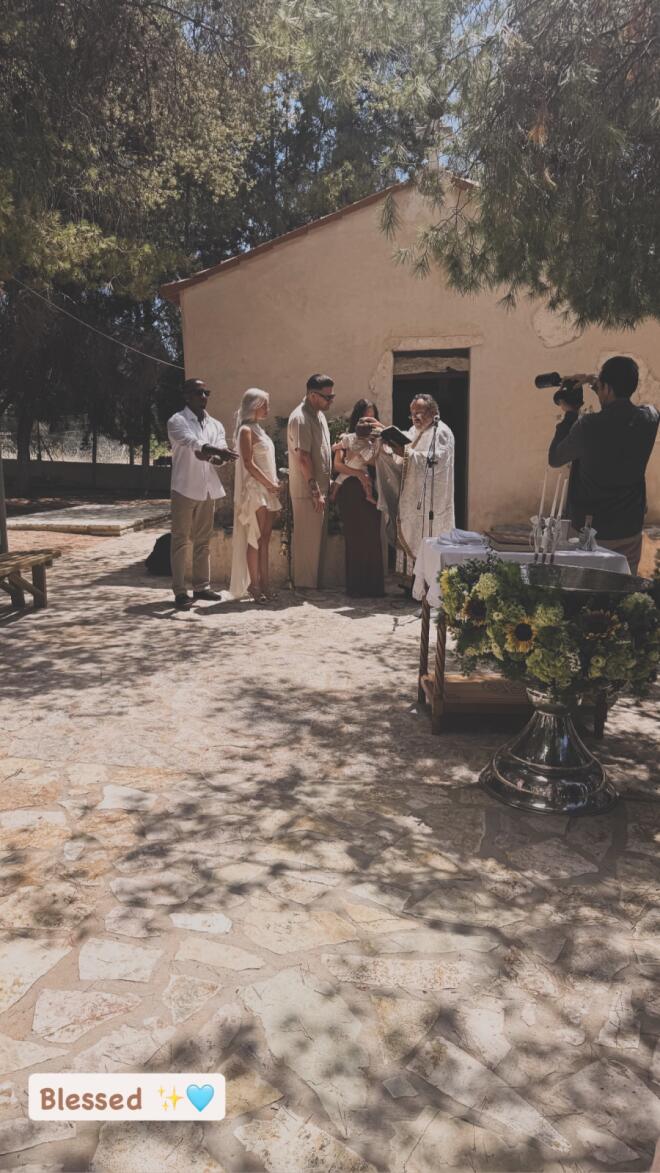 Light – Άννα Θεοδωρίδη: Βάφτισαν τον 9 μηνών γιο τους