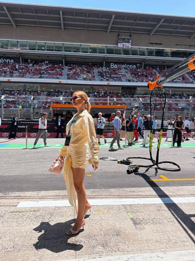 Ελένη Βουλγαράκη: Λαμπερή στο Grand Prix της Formula 1 στην Βαρκελώνη