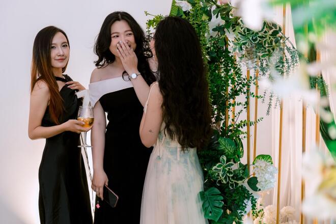 wedding guest